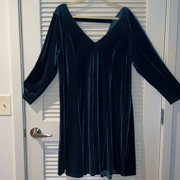 torrid | Dresses | Blue Velvet Long Sleeve Dress Torrid Size 2 | Poshmark